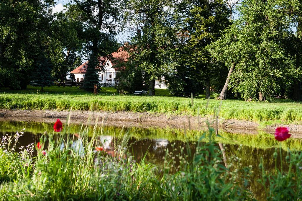 Dwór Osmolice Bialki Dolne Exterior foto